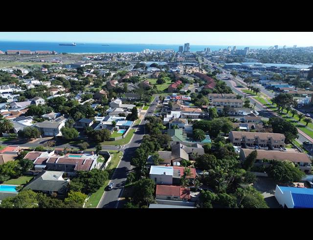 1,004M² VACANT LAND FOR SALE IN TABLE VIEW